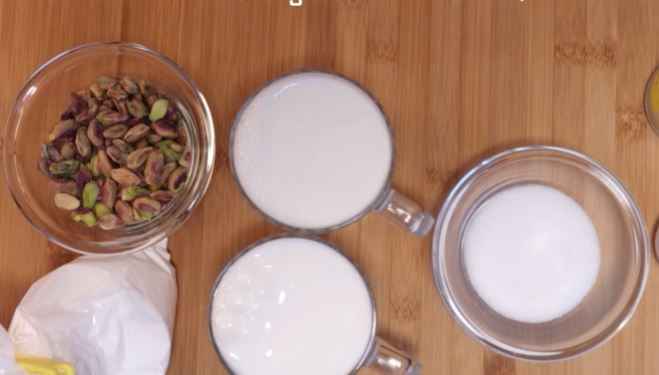 Lebanese Muhallabia recipe ingredients