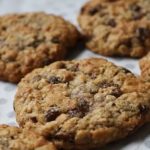 Crunchy Oatmeal Raisin Cookies Recipe